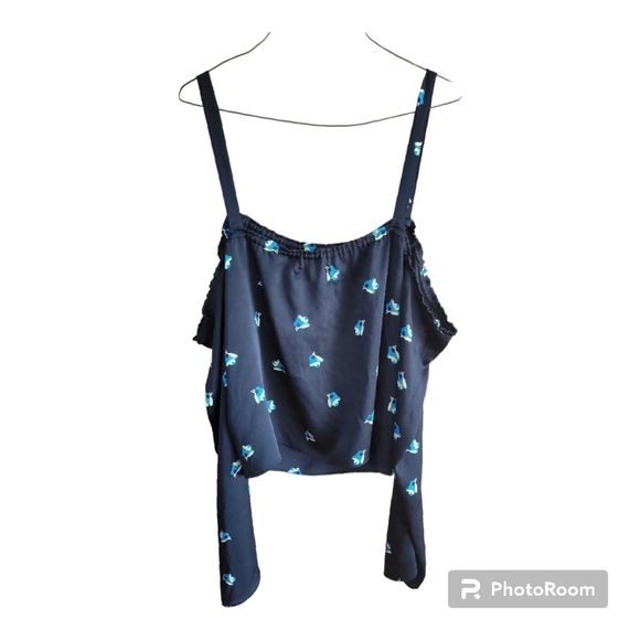 🌟3 For $15 SALE🌟 NWT Urban Outfitters Valley Cold-Shoulder Ruffle Top - Picture 3 of 8